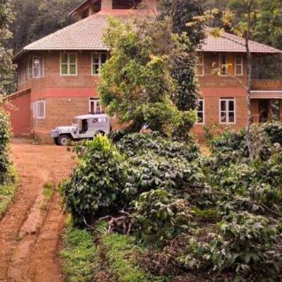ജീവിതത്തിലെ ഹിച്ച് ഹൈകിങ്...ഒരു സഹാസയാത്ര കൂർഗിലേക്കു
